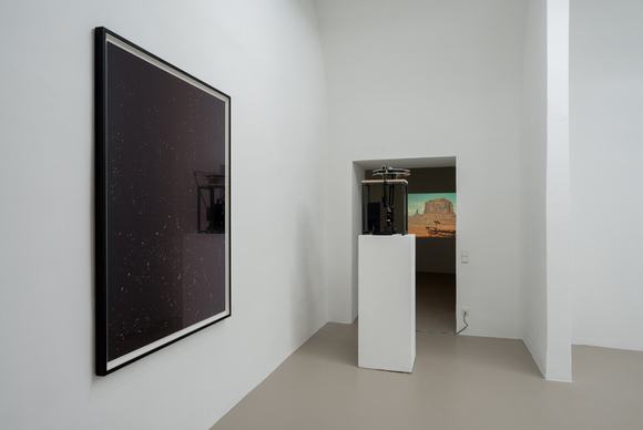 Exhibition view, Dorit Margreiter, Neue Räume, Charim Wien, Photo: Hannes Böck