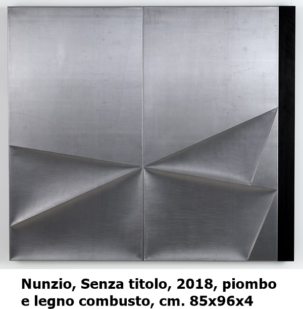 Nunzio, Senza titolo, 2018, piombo e legno combusto, cm. 85x96x4