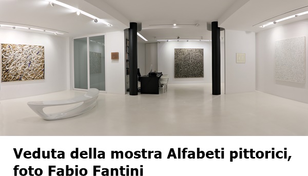 Veduta della mostra Alfabeti pittorici, foto Fabio Fantini