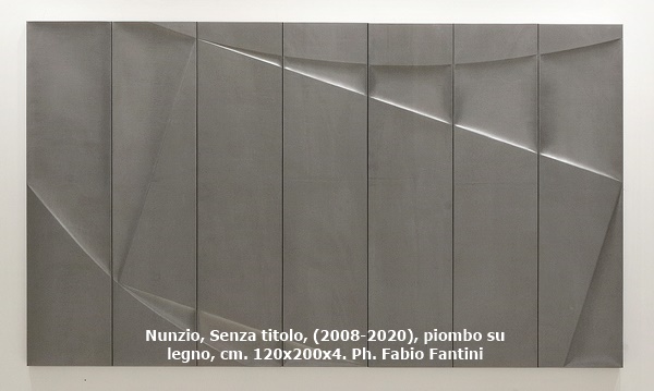 Nunzio, Senza titolo, (2008-2020), piombo su legno, cm. 120x200x4. Ph. Fabio Fantini