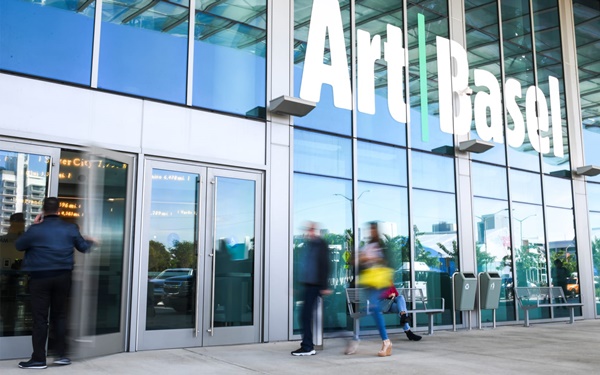 Art Basel Miami Beach 2021 - 2 > 4 December, 2021 @ArtBasel