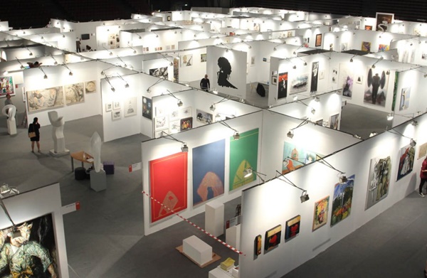click to enlarge- double click to reduce 67 galleries at Art Athina 2023, Athens GREECE - 14 > 17 September, 2023 @artathina,gr