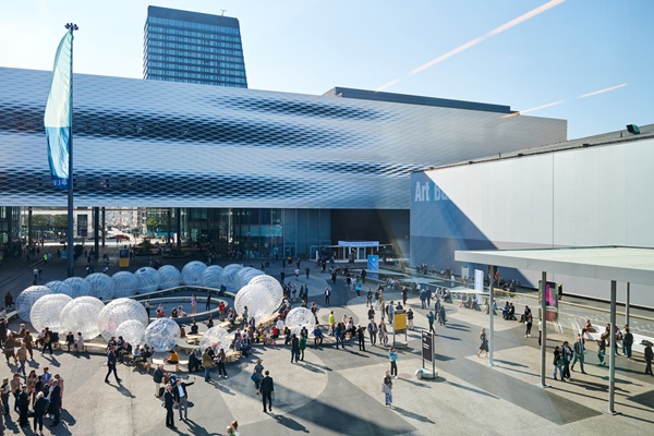 click to enlarge- double click to reduce 234 galleries at Art Basel 2022 - June 16 > 19, 2022 @ArtBasel