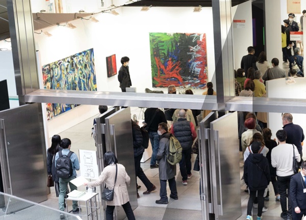 click to enlarge- double click to reduce 143 galleries at Art Fair Tokyo, JAPAN - March 9 > 12, 2023 @artfairtokyo_