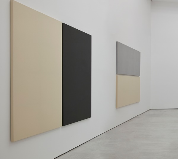 click to enlarge- double click to reduce Alan Charlton : Painted/Unpainted Installation view