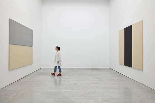 click to enlarge- double click to reduce Alan Charlton : Painted/Unpainted Installation view