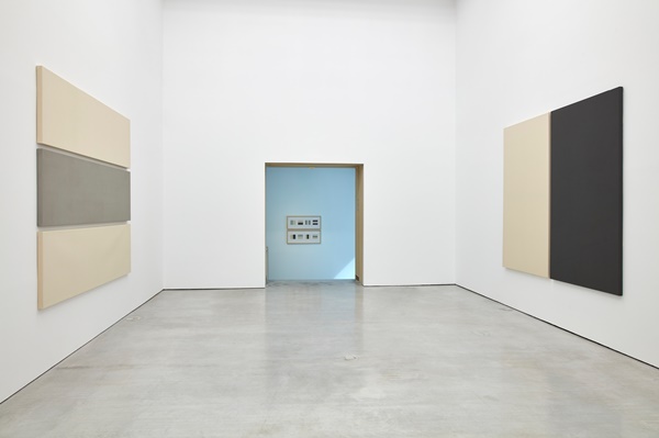 click to enlarge- double click to reduce Alan Charlton : Painted/Unpainted Installation view