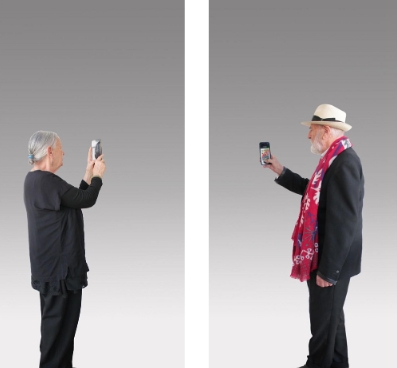 Michelangelo Pistoletto. Maria con smartphone (left) and Autoritratto con smartphone (right), 2024.
Silkscreen on supermirror stainless steel, each 98⁷⁄₁₆ x 49³⁄₁₆ inches (250 x 125 cm