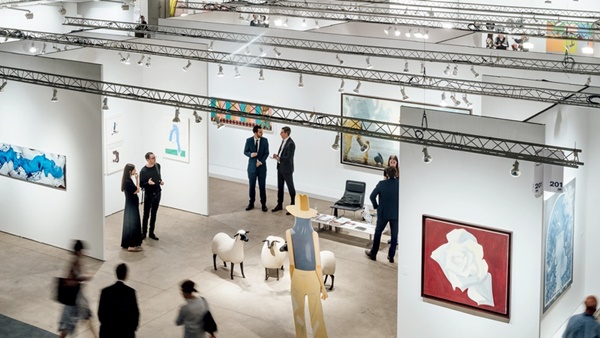 click to enlarge- double click to reduce EXPO CHICAGO 2022 - April 8 > 12, 2022 @expochicago