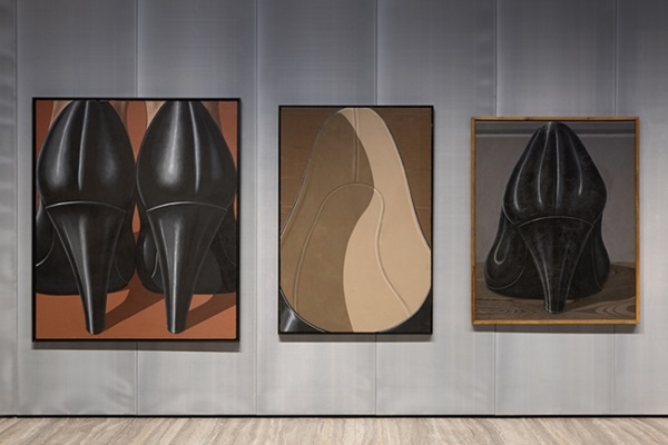 click to enlarge- double click to reduce Veduta della mostra “Domenico Gnoli” alla Fondazione Prada, Milano. Foto: Roberto Marossi.