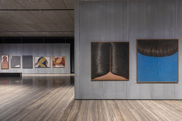click to enlarge- double click to reduce Veduta della mostra “Domenico Gnoli” alla Fondazione Prada, Milano. Foto: Roberto Marossi.