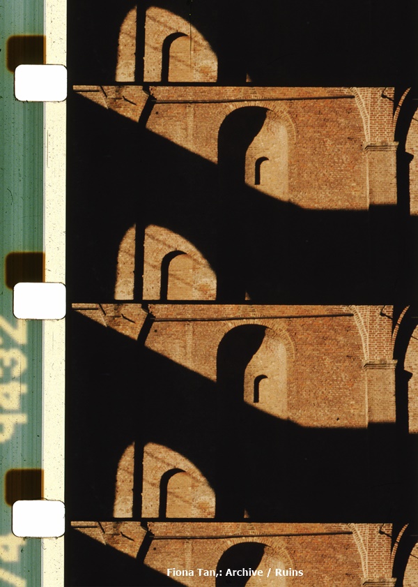 Fiona Tan : Archive / Ruins