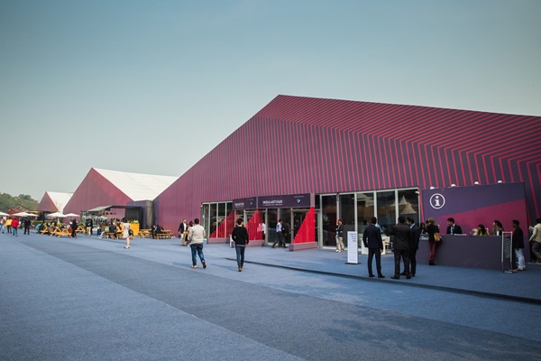click to enlarge- double click to reduce 77 galleries India Art Fair 2022, New Delhi, INDIA - 28 April > 1 May, 2022 @India_ArtFair