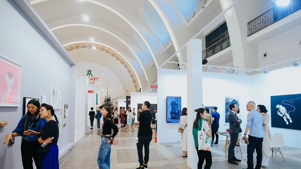 click to enlarge- double click to reduce >57 galleries at JINGART, Beijing 2021