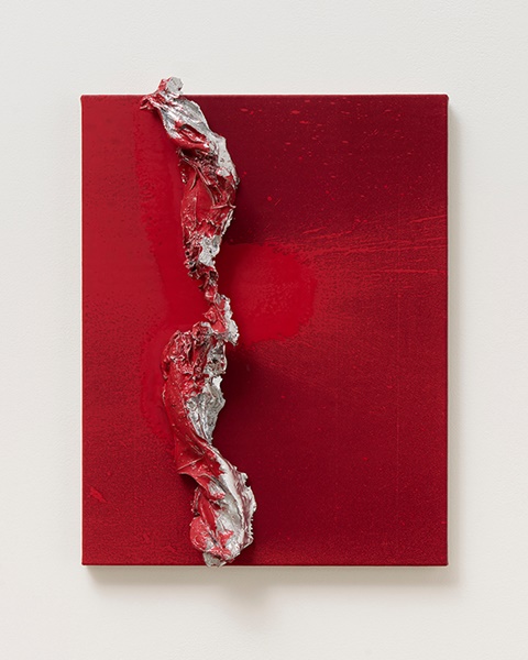 click to enlarge- double click to reduce 《Untitled》 2024 Acrylic, spray paint, aluminum paint on canvas mounted on panel 34.0 x 25.3 cm ©Yutaka Aoki