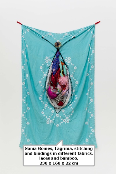Sonia Gomes, Lágrima, stitching and bindings in different fabrics, laces and bamboo, 230 x 160 x 22 cm