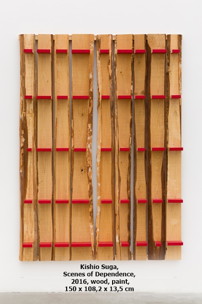 click to enlarge- double click to reduce Kishio Suga, Scenes of Dependence, 2016, wood, paint, 150 x 108,2 x 13,5 cm