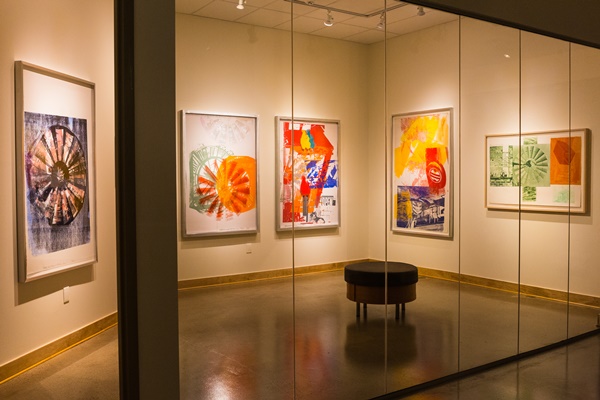 click to enlarge- double click to reduce Robert Rauschenberg : Reflections and Ruminations - Installation view