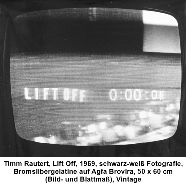 Timm Rautert, Lift Off, 1969, schwarz-weiß Fotografie, Bromsilbergelatine auf Agfa Brovira, 50 x 60 cm (Bild- und Blattmaß), Vintage