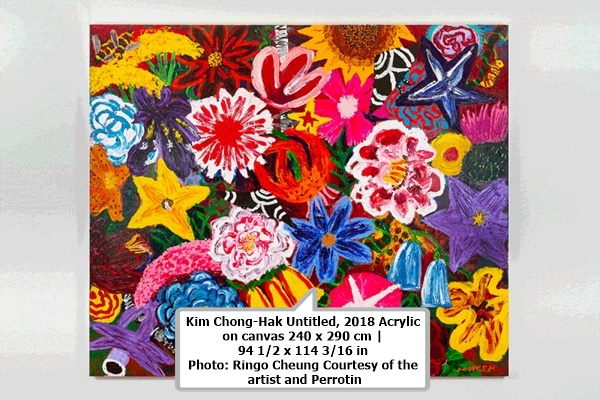 Kim Chong-Hak Untitled, 2018 Acrylic on canvas 240 x 290 cm | 94 1/2 x 114 3/16 in Photo: Ringo Cheung Courtesy of the artist and Perrotin