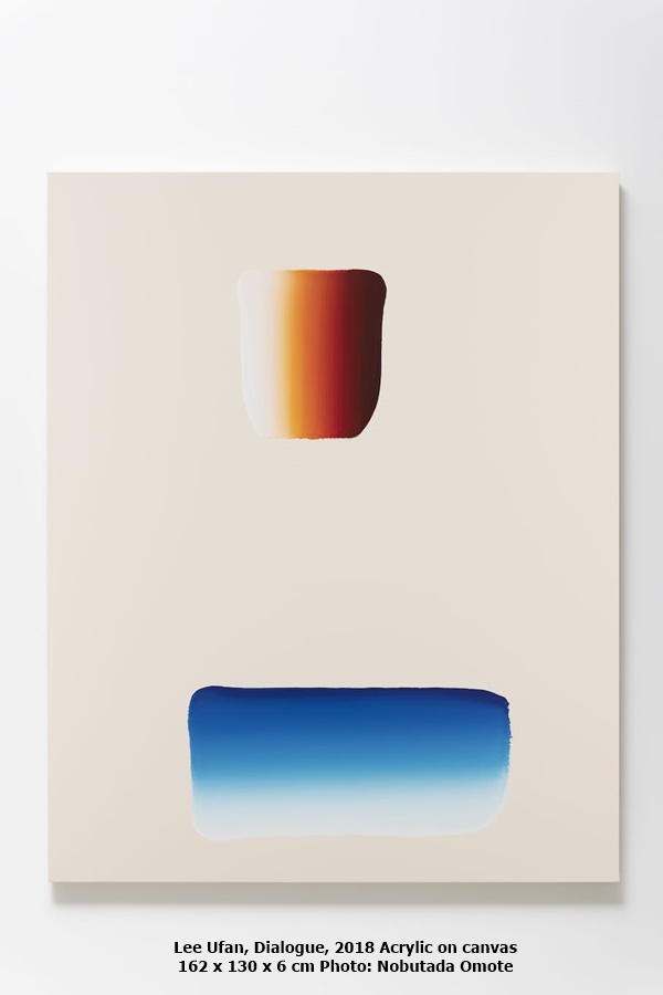 click to enlarge- double click to reduce Lee Ufan, Dialogue, 2018
Acrylic on canvas
162 x 130 x 6 cm
Photo: Nobutada Omote
