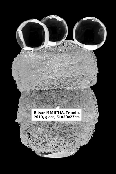 click to enlarge- double click to reduce Ritsue MISHIMA, Trionfo, 2018, glass, 51x30x27cm