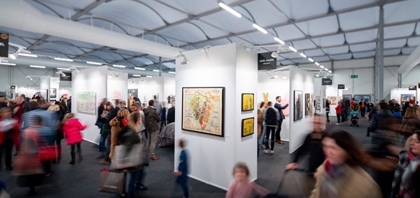 click to enlarge- double click to reduce 309 artists at ST-ART 2021 Strasbourg, FRANCE - 26 > 28 November 2021 @ST_ART_FOIRE
