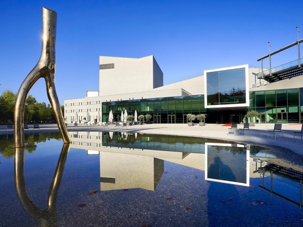 click to enlarge- double click to reduce 46 galleries at STAGE Bregenz 2024 - 22 > 25 February, 2024 @stagebregenz