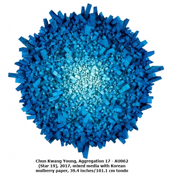 Chun Kwang Young, Aggregation 17 - AU062 (Star 19), 2017, mixed media with Korean mulberry paper, 39.4 inches/101.1 cm tondo
