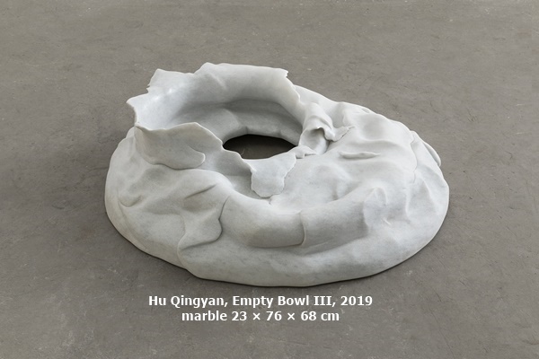 click to enlarge- double click to reduce Hu Qingyan, Empty Bowl III, 2019
marble
23 × 76 × 68 cm