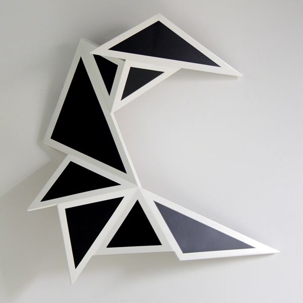 click to enlarge- double click to reduce Alexis Hayère Sculpture Triangulée, 2017 Acrylic on wood 50 x 50 x 50 cm